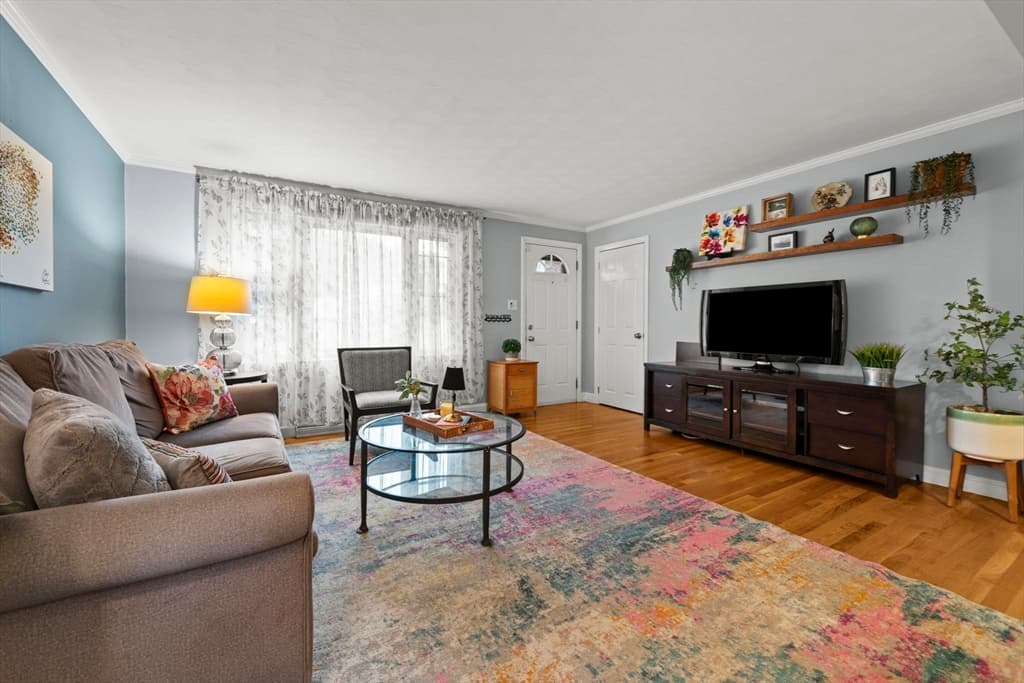 134 Marshall Ave, Lowell MA 01851 photo 9
