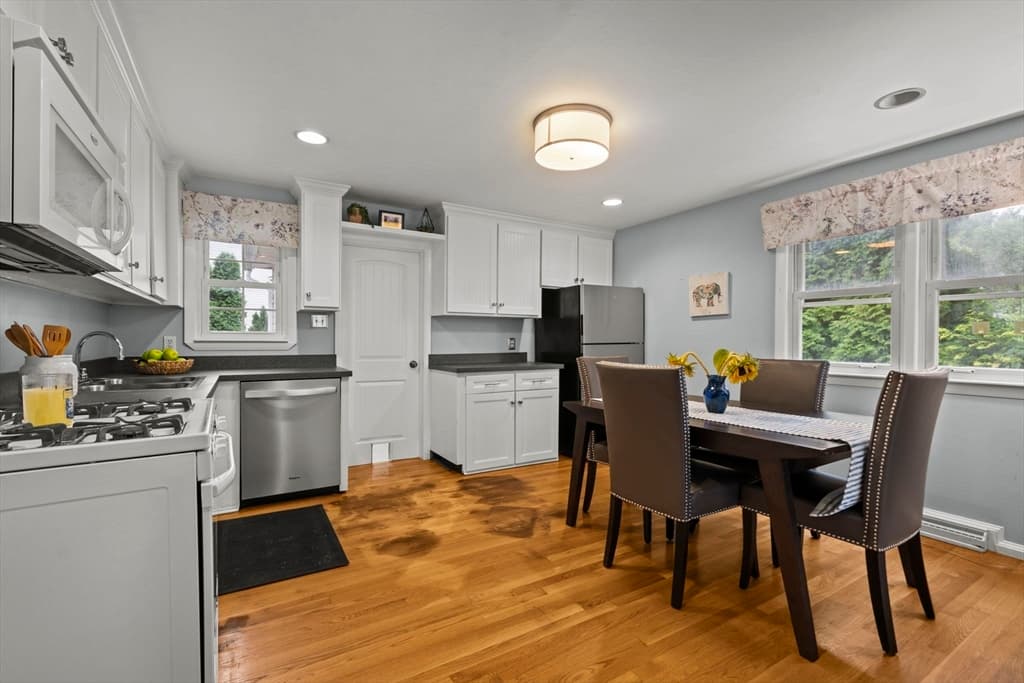 134 Marshall Ave, Lowell MA 01851 photo 10