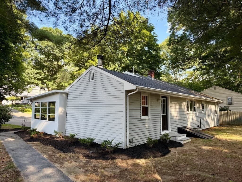47 Starr Rd, Bridgewater MA 02324 photo 3