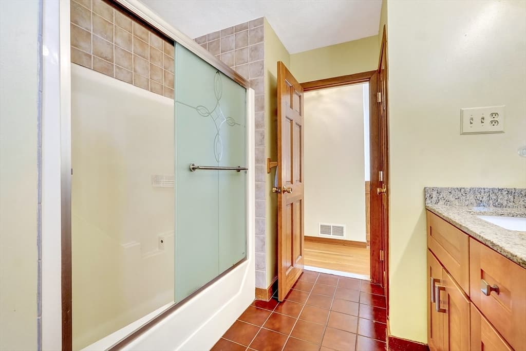 3 Macone Cir, Stoneham MA 02180 photo 15