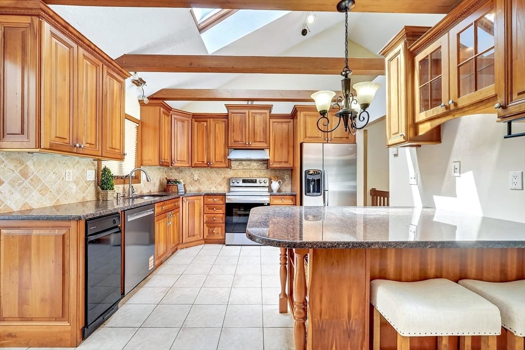 3 Macone Cir, Stoneham MA 02180 photo 11