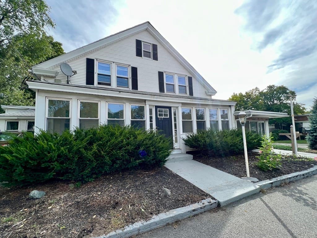617 Main St, Leominster MA 01453 photo 2