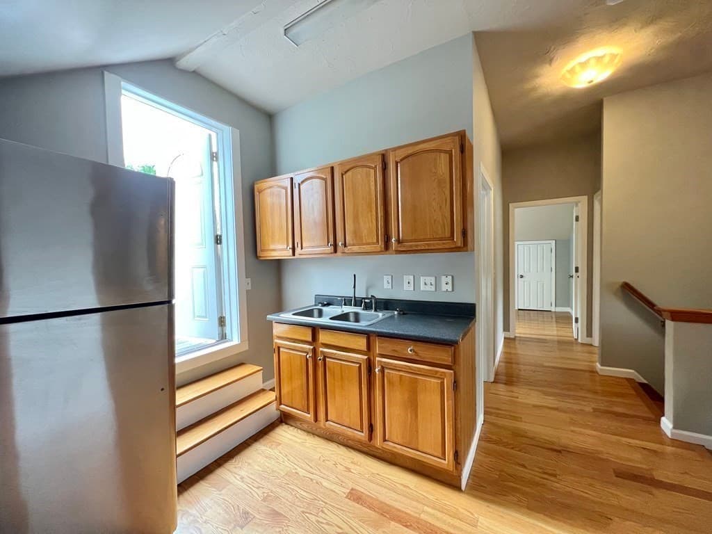 617 Main St, Leominster MA 01453 photo 9