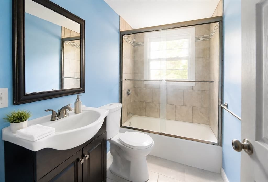 4 Edward Cody Ln, Weymouth MA 02190 photo 11