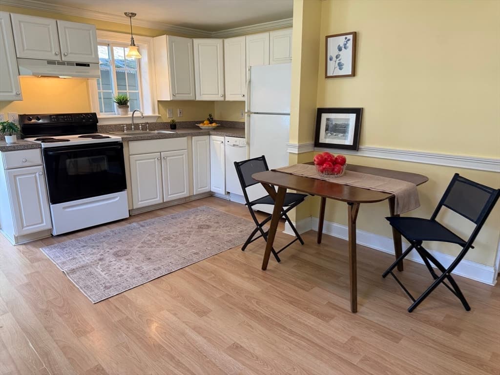 Single Family Residence at 8 Warren Road, Auburn MA 01501, Auburn, photo 5 of 25