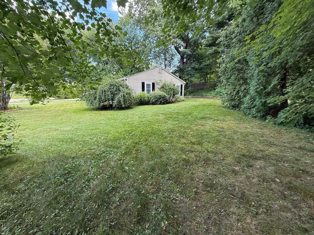 Single Family Residence at 8 Warren Road, Auburn MA 01501, Auburn, photo 25 of 25