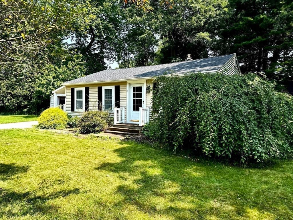 Single Family Residence at 8 Warren Road, Auburn MA 01501, Auburn, photo 21 of 25