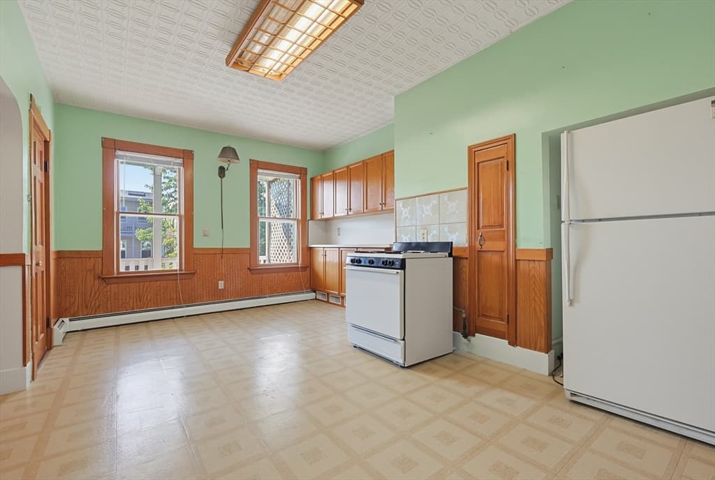 233 Saratoga Street, Boston MA 02128 photo 3