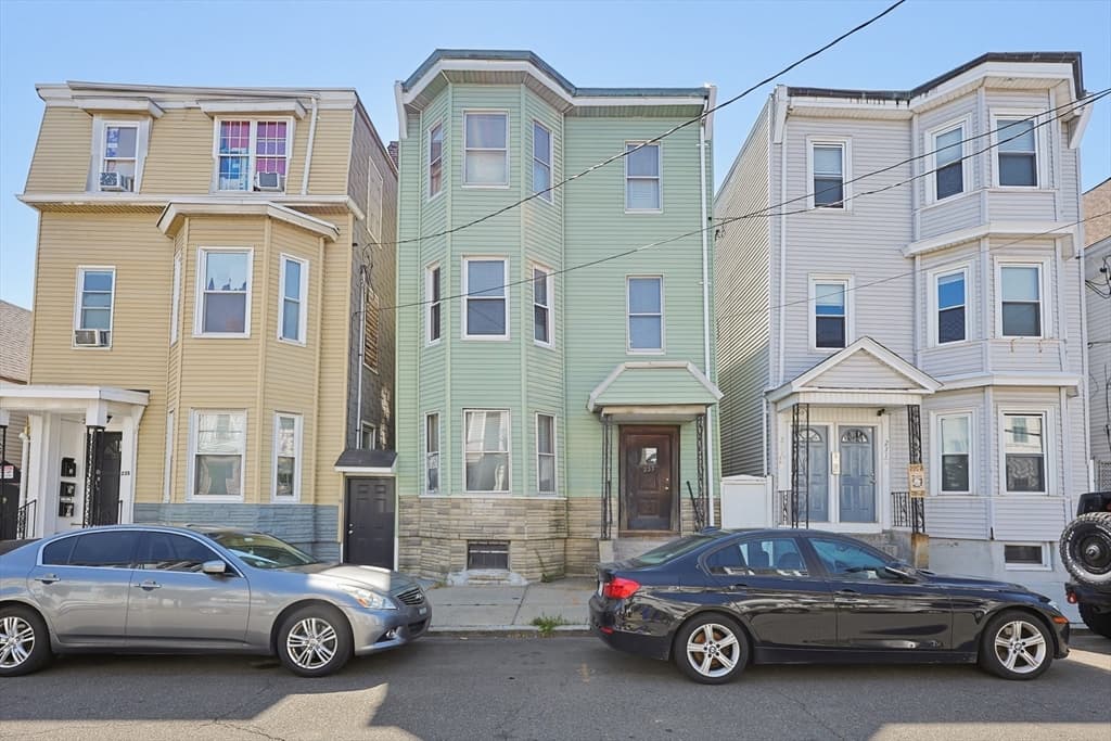 233 Saratoga Street, Boston MA 02128