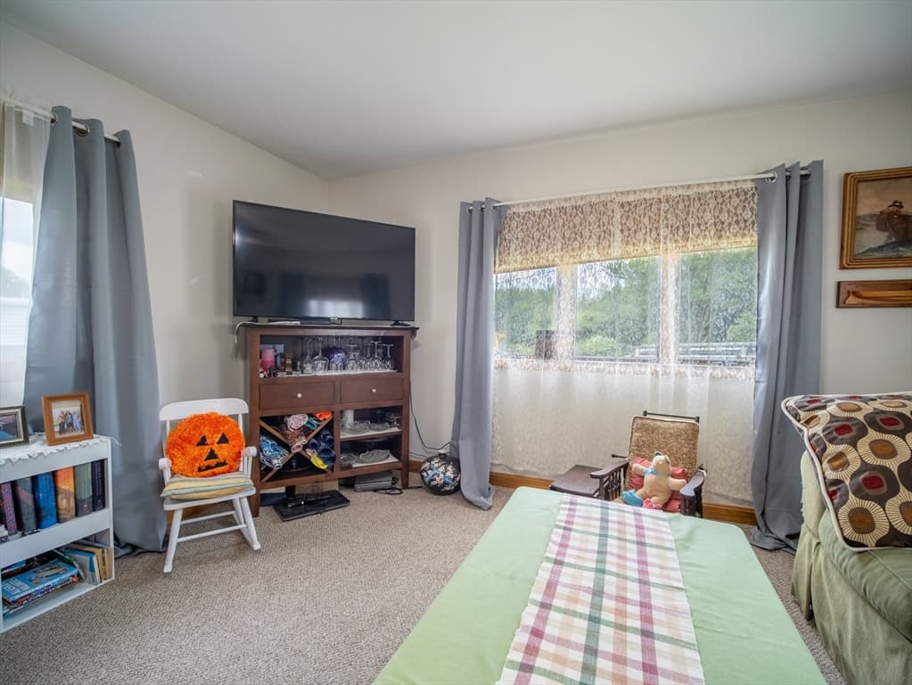 27 Clems Way, Acushnet MA 02743 photo 6