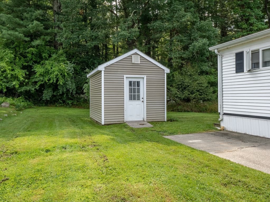 27 Clems Way, Acushnet MA 02743 photo 12
