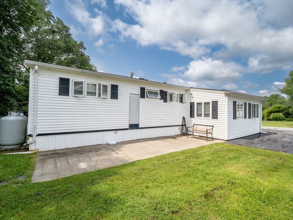 27 Clems Way, Acushnet MA 02743 photo 14