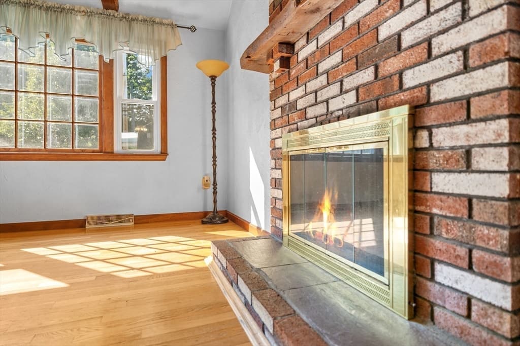 129 Forest St, Franklin MA 02038 photo 6