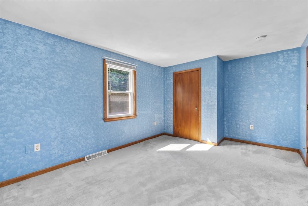 129 Forest St, Franklin MA 02038 photo 10