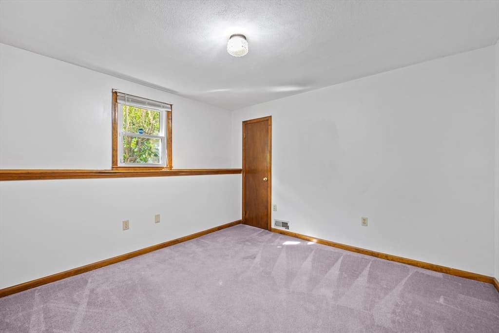 129 Forest St, Franklin MA 02038 photo 14