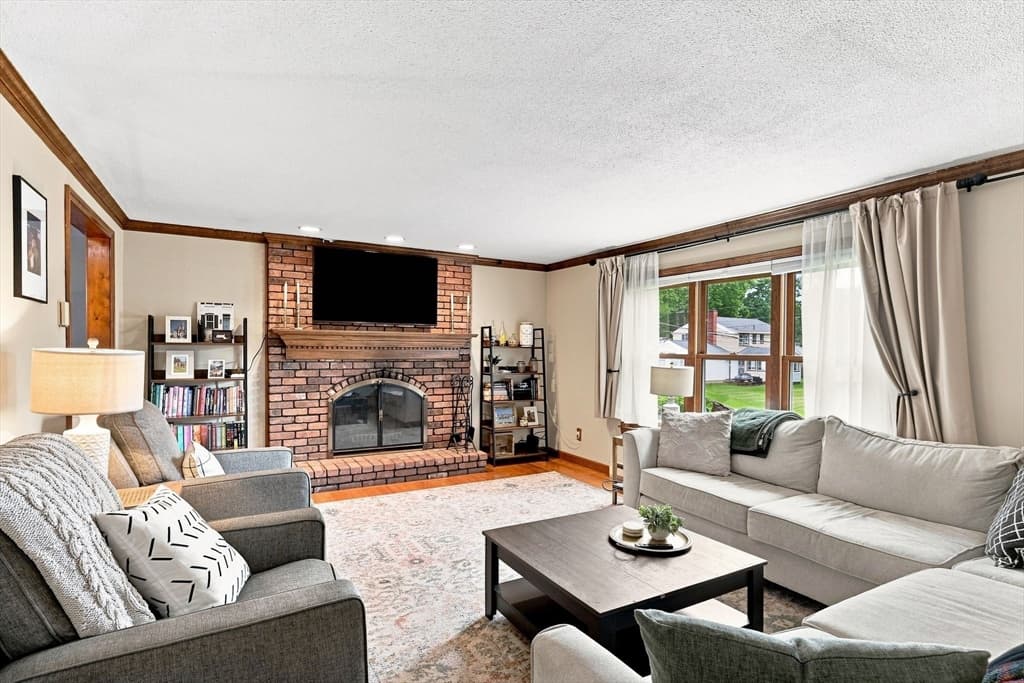 367 Steiger Dr, Westfield MA 01085 photo 6