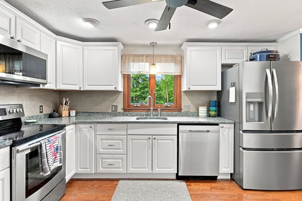 367 Steiger Dr, Westfield MA 01085 photo 14