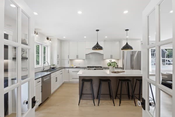 Single Family Residence at 158 Lake St, Wilmington MA 01887, Wilmington, photo 6 of 32