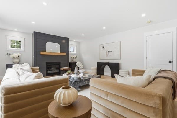 Single Family Residence at 158 Lake St, Wilmington MA 01887, Wilmington, photo 16 of 32