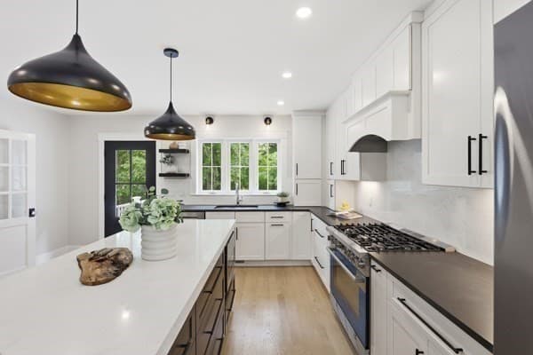 Single Family Residence at 158 Lake St, Wilmington MA 01887, Wilmington, photo 10 of 32