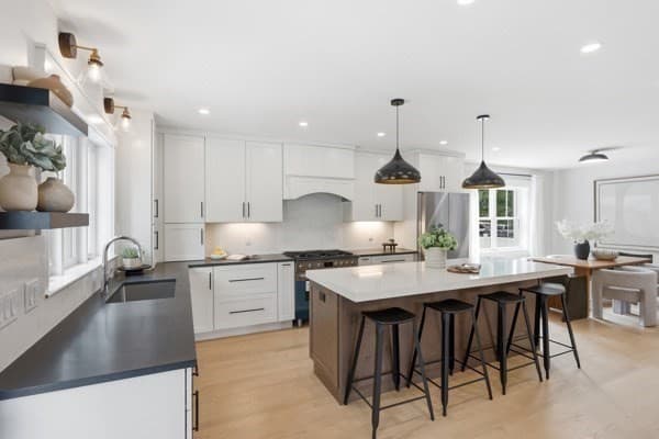 Single Family Residence at 158 Lake St, Wilmington MA 01887, Wilmington, photo 8 of 32