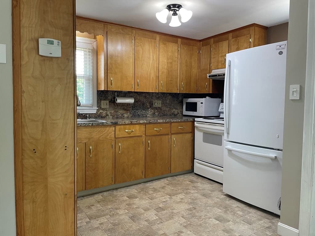 31 Stockholm St, Bellingham MA 02019 photo 7