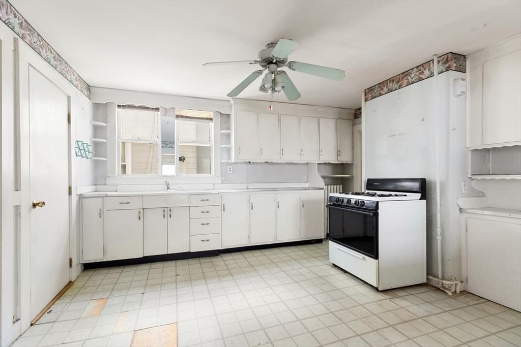51 Oakland Street, Malden MA 02148 photo 9