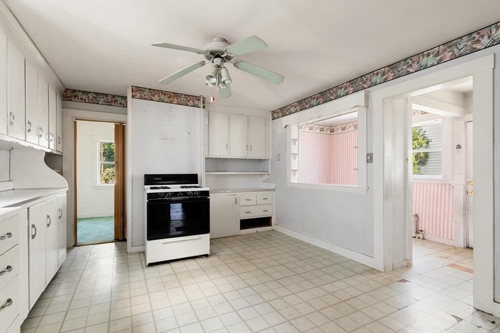 51 Oakland Street, Malden MA 02148 photo 10