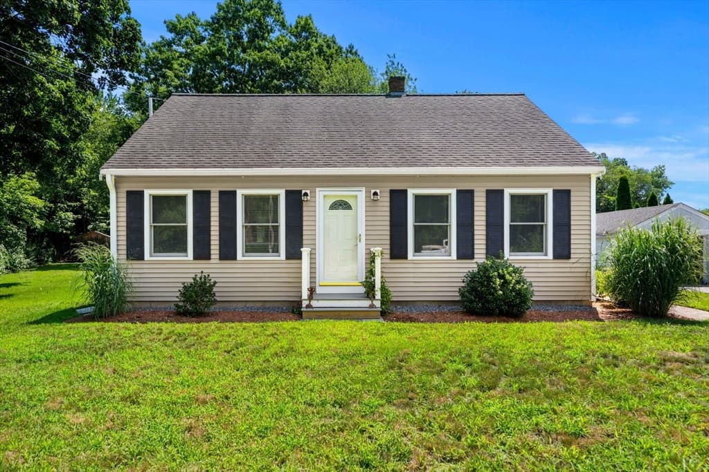 13 Sandy Pond Rd, Ayer MA 01432