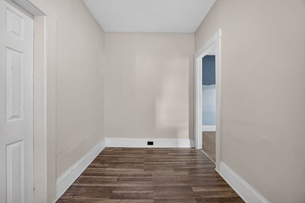 37 Fourth St, Lowell MA 01850 photo 16