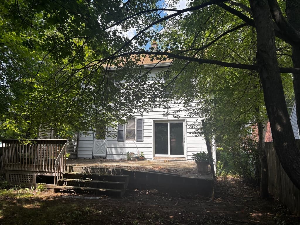 109 Kingsley St, Springfield MA 01104 photo 4