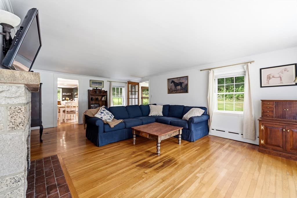 176 Sherburne Ave, Tyngsborough MA 01879 photo 13