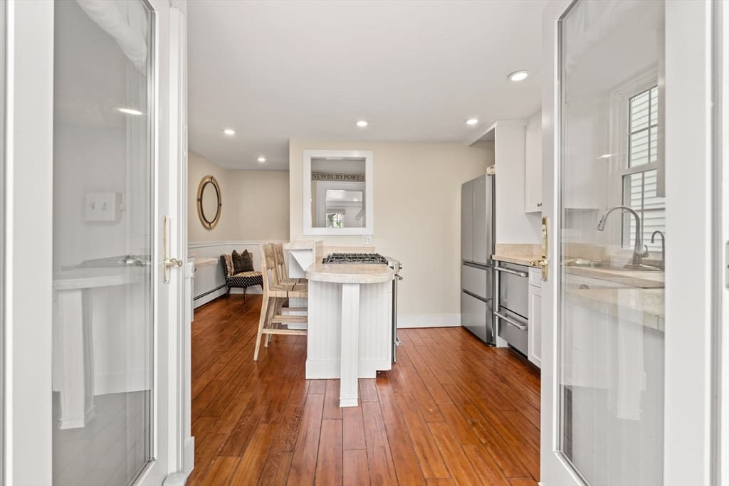 16 Warren St # 16, Newburyport MA 01950 photo 7