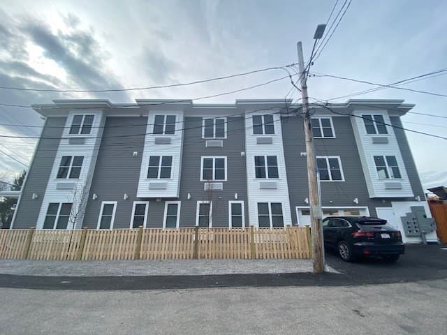 208-208A Neponset Valley Pkwy, Boston MA 02136 photo 2