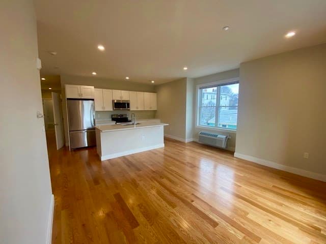208-208A Neponset Valley Pkwy, Boston MA 02136 photo 6