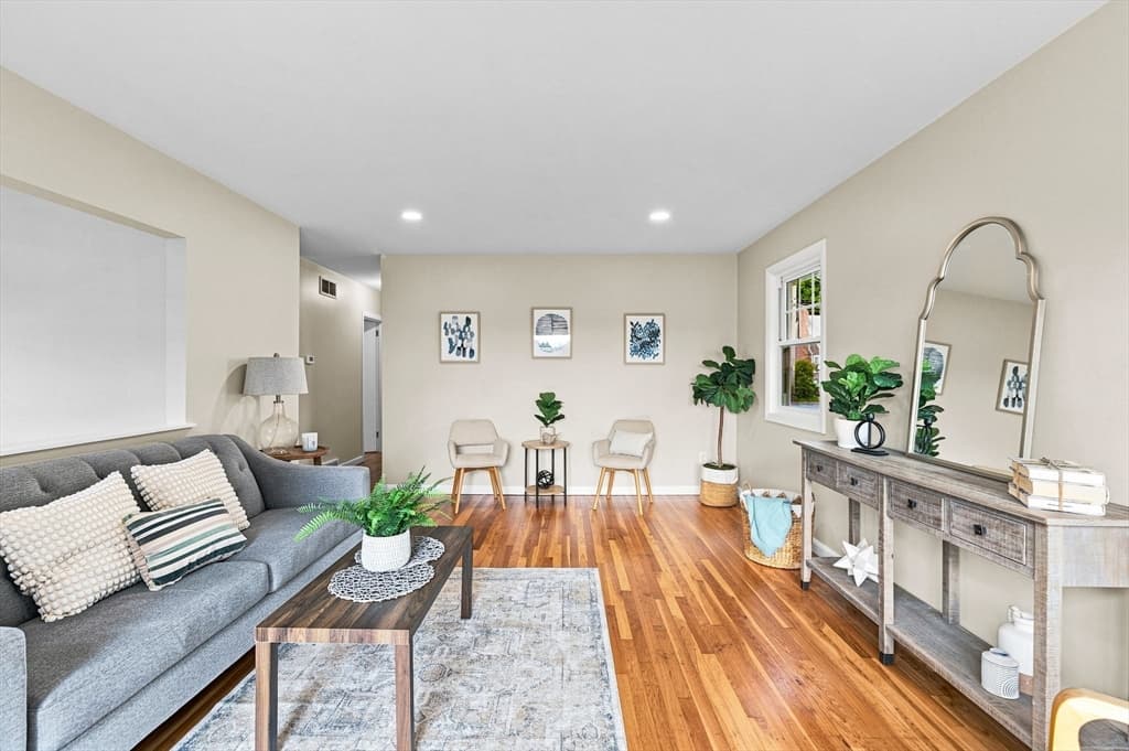 60 Sable Ave, Dartmouth MA 02747 photo 12