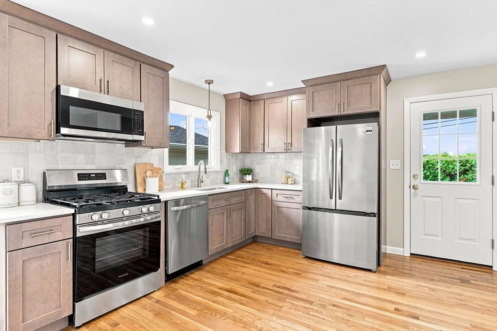60 Sable Ave, Dartmouth MA 02747 photo 7