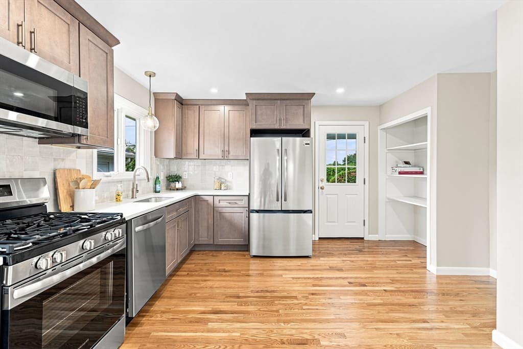 60 Sable Ave, Dartmouth MA 02747 photo 8