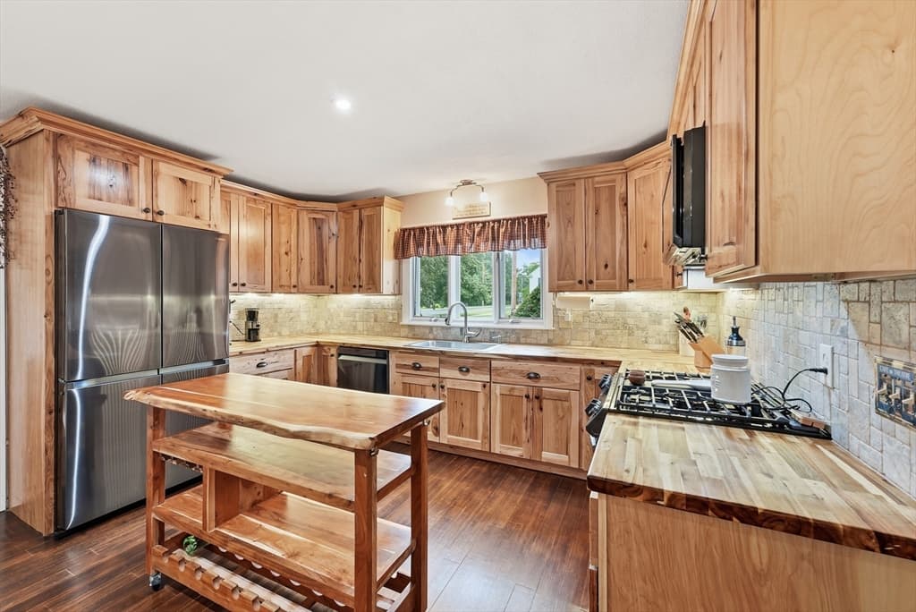 478 Western Ave, Westfield MA 01085 photo 11