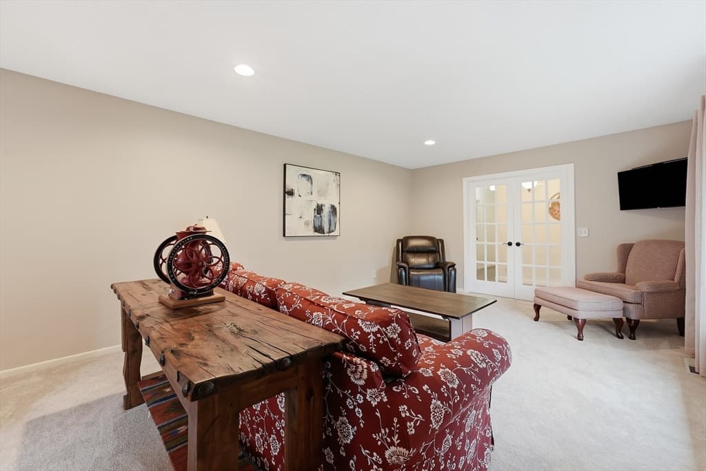 478 Western Ave, Westfield MA 01085 photo 19