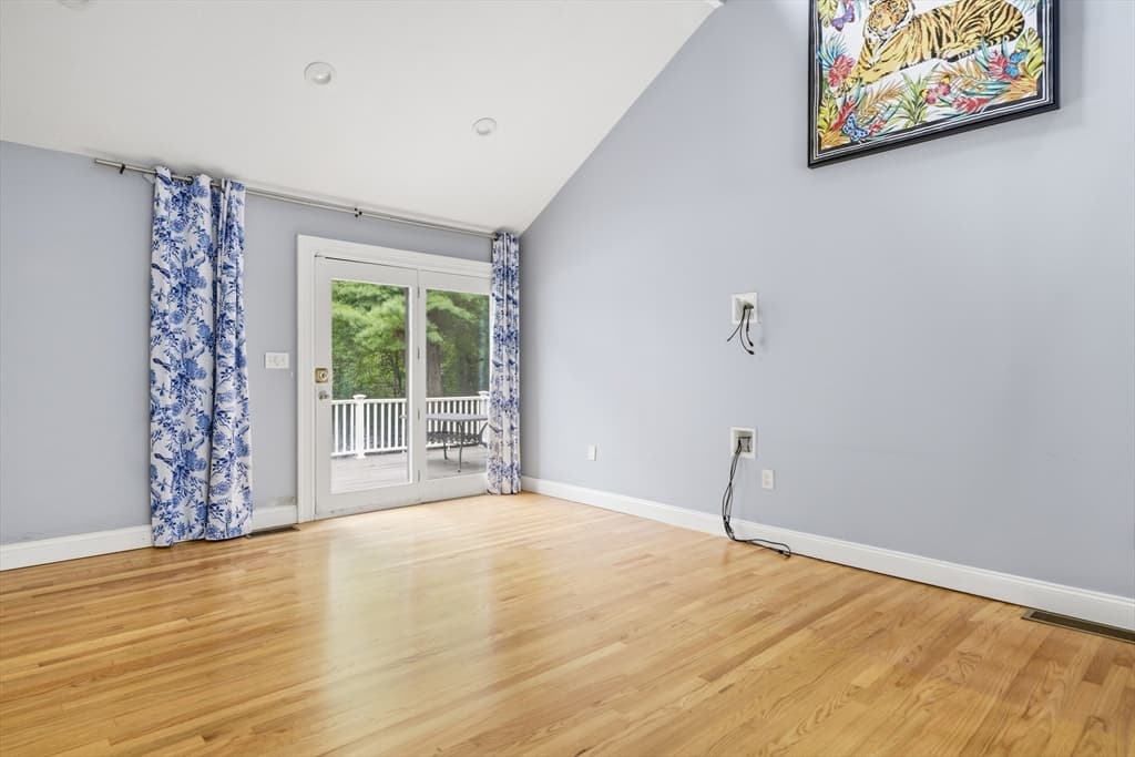 247 Hampstead St, Methuen MA 01844 photo 6