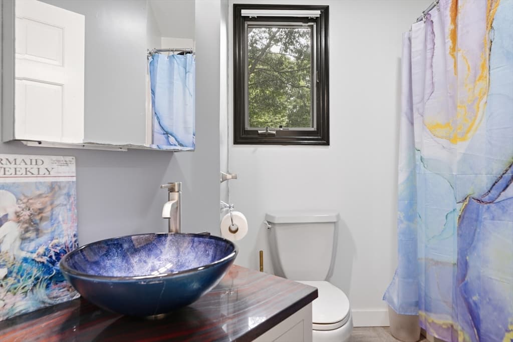 247 Hampstead St, Methuen MA 01844 photo 24