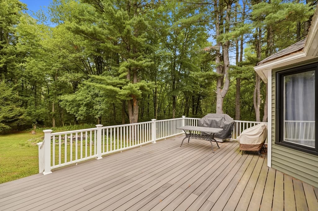 247 Hampstead St, Methuen MA 01844 photo 38
