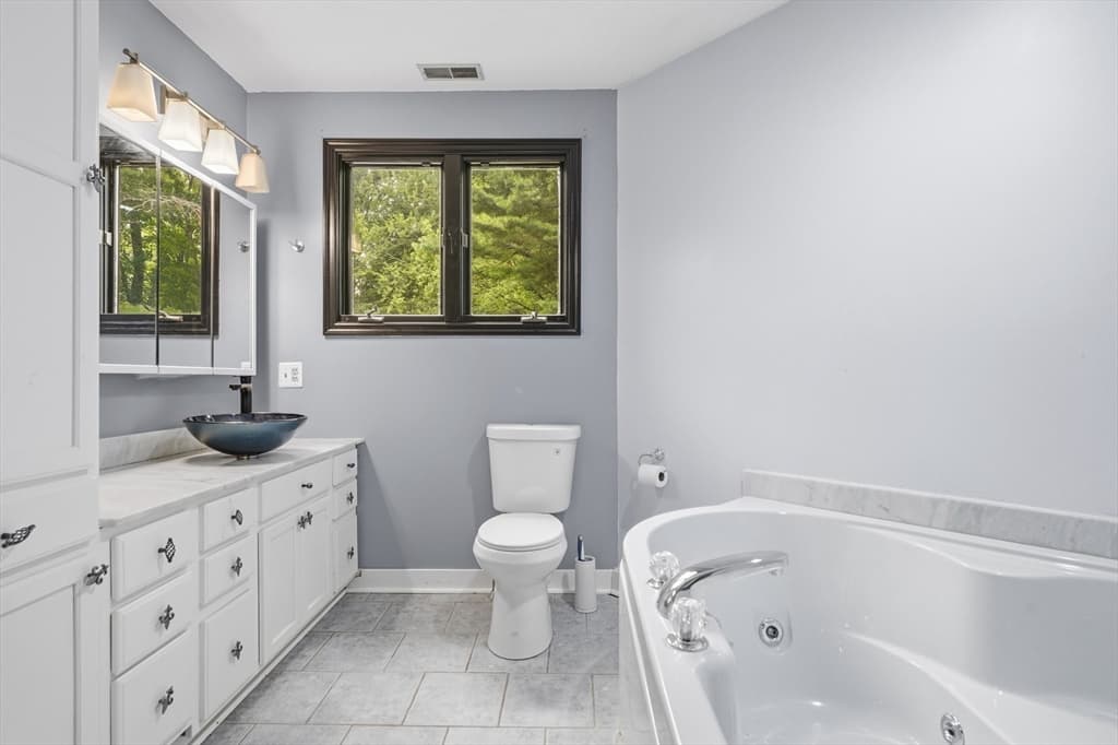 247 Hampstead St, Methuen MA 01844 photo 31