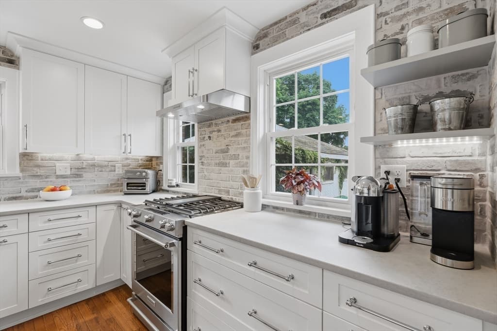 66 Damon Rd, Medford MA 02155 photo 9