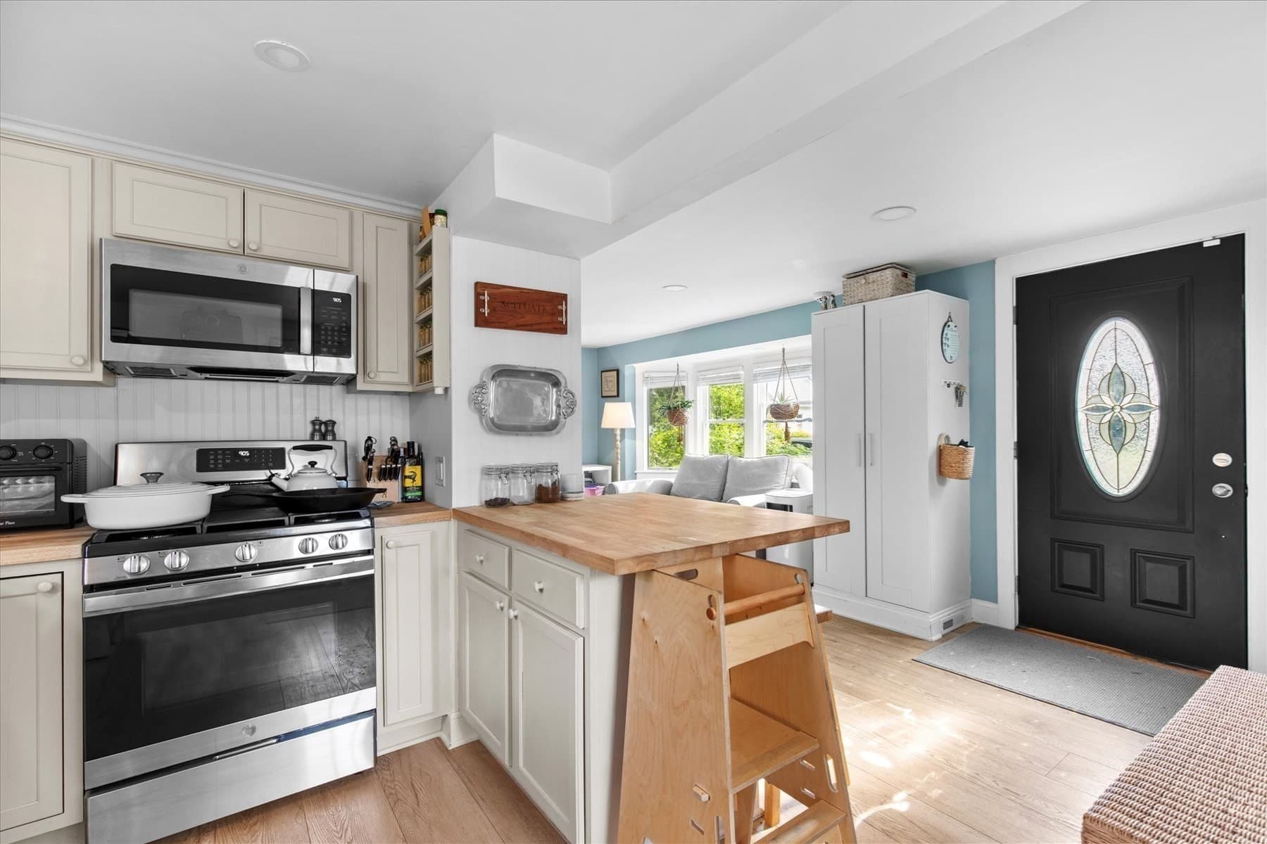 Single Family Residence at 16 Pleasant St, Scituate MA 02066, Scituate, photo 11 of 21