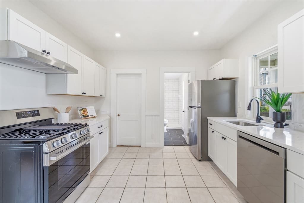 37 Bettinson, Everett MA 02149 photo 16