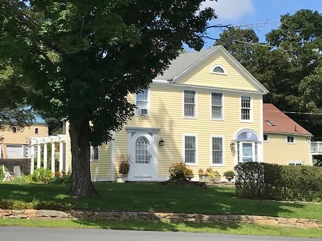170 Brookfield Rd, Warren MA 01010