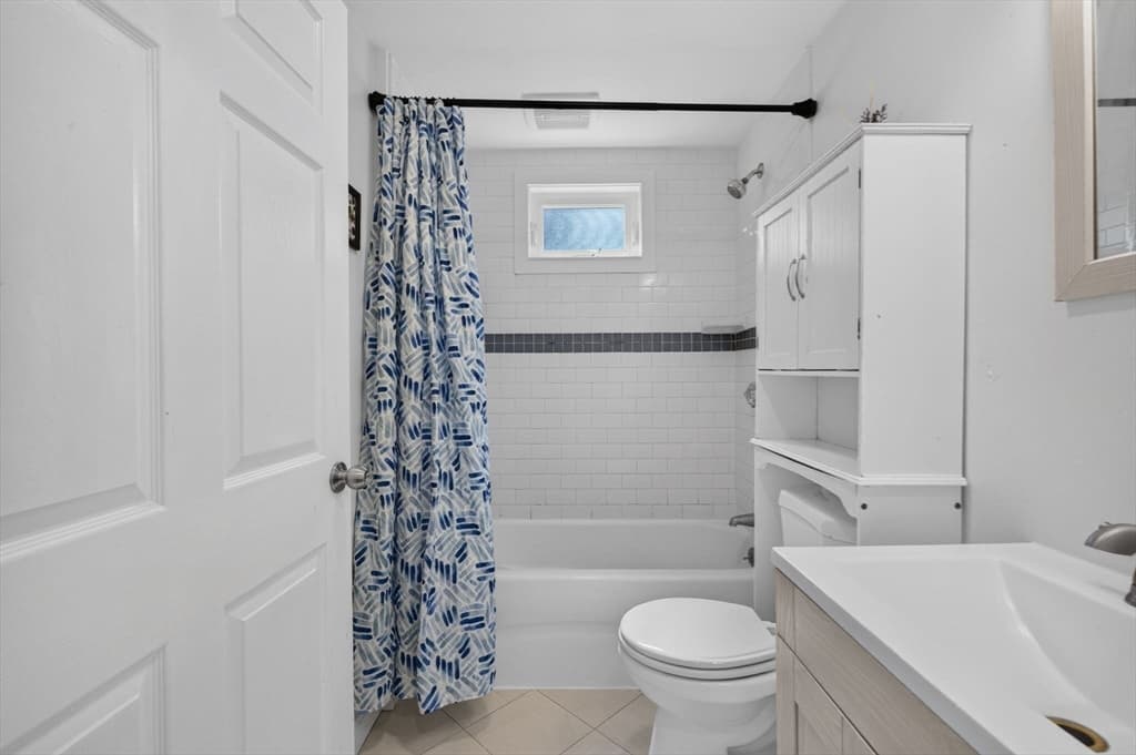 193 Pond St, Randolph MA 02368 photo 8