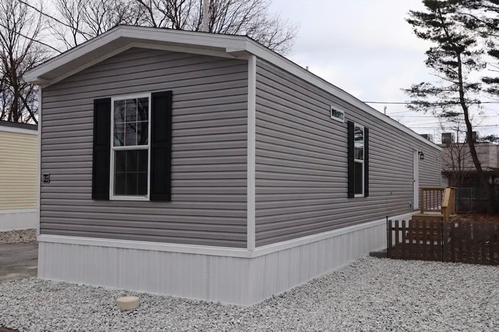 1346 Newport Ave # B22, Attleboro MA 02703 photo 2